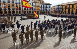 Falta de representación del Gobierno regional en el homenaje a la bandera en Talavera desata críticas y análisis